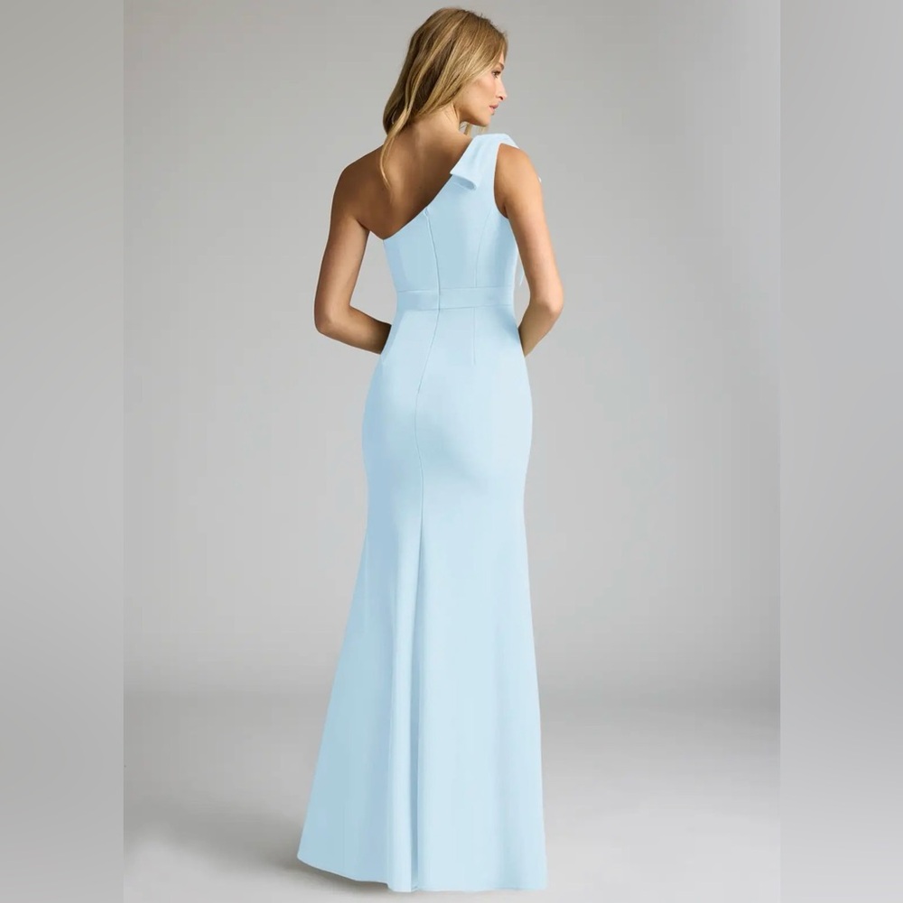 Azazie Rinna Sky Blue Stretch Crepe Size 6 - Picture 3 of 5